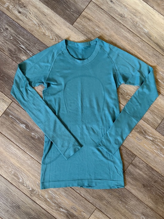 lululemon athletica Tops - Lululemon Swiftly Tech Long Sleeve Crew